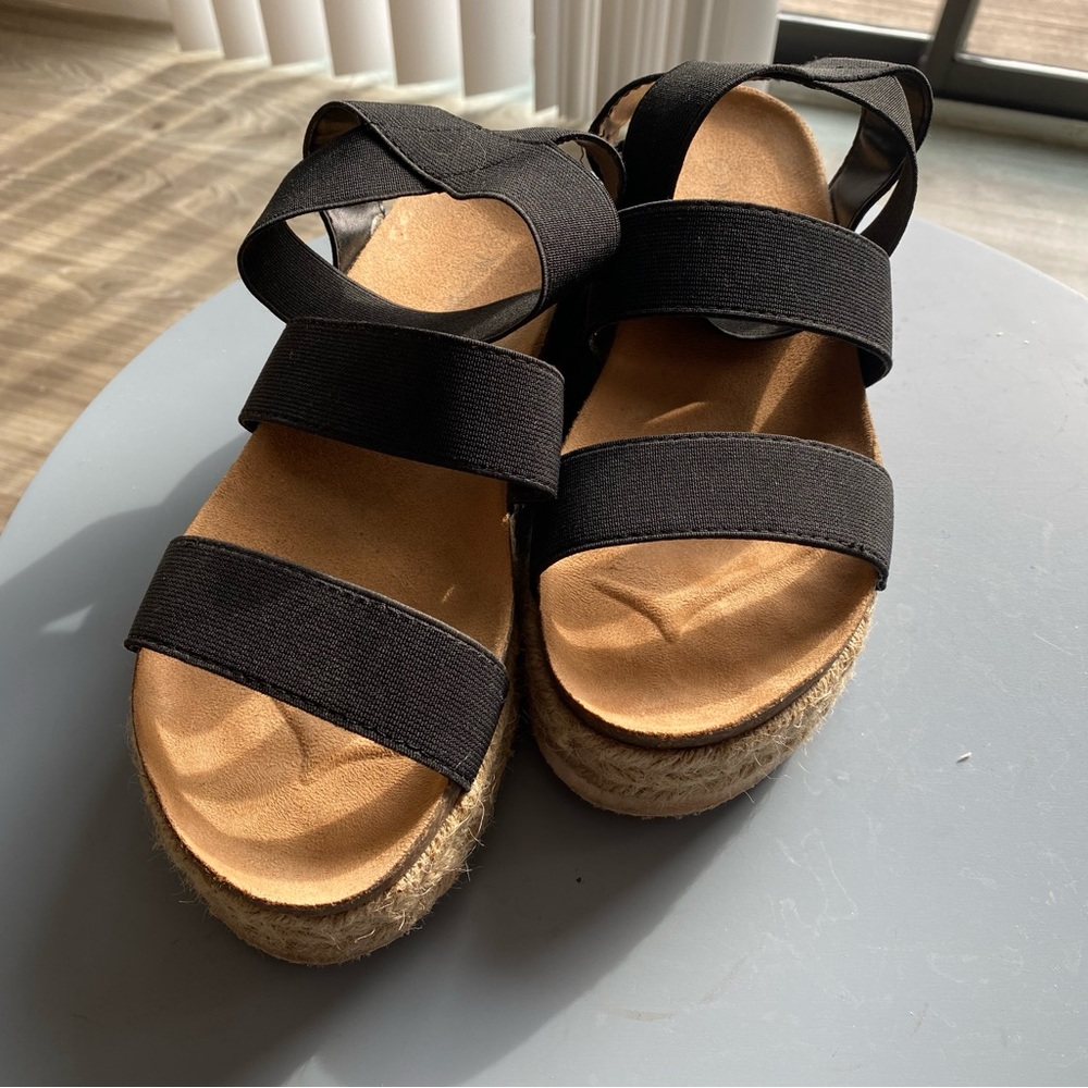 Platform sandals
